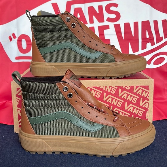 Vans Shoes - Vans Sk8-Hi Mte-1
Green/Gum
VNOA5HZY17P
WMNS boots - sneakers